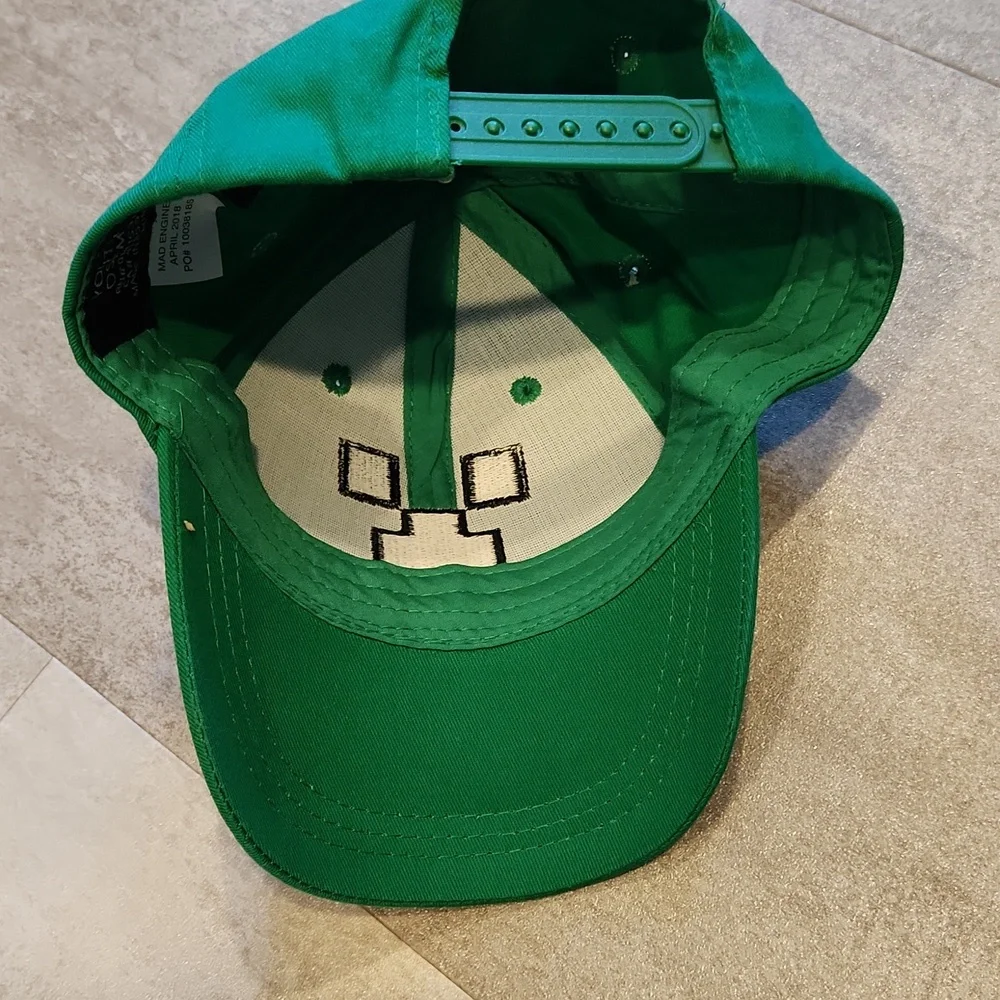 Minecraft Hat Children's EUC Licensed